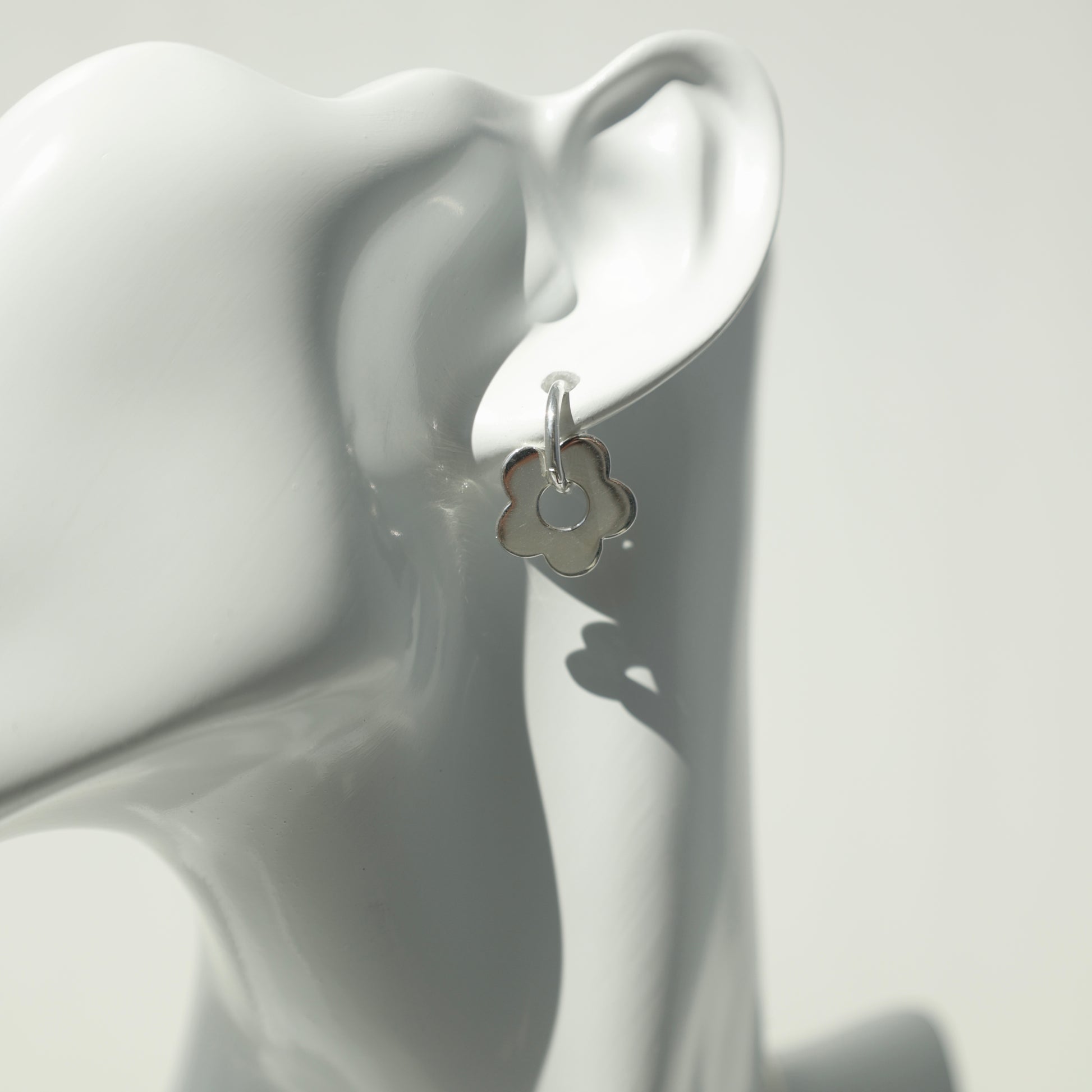 Dommsi-nastavitelne-nausnice-striebro-stastna-si