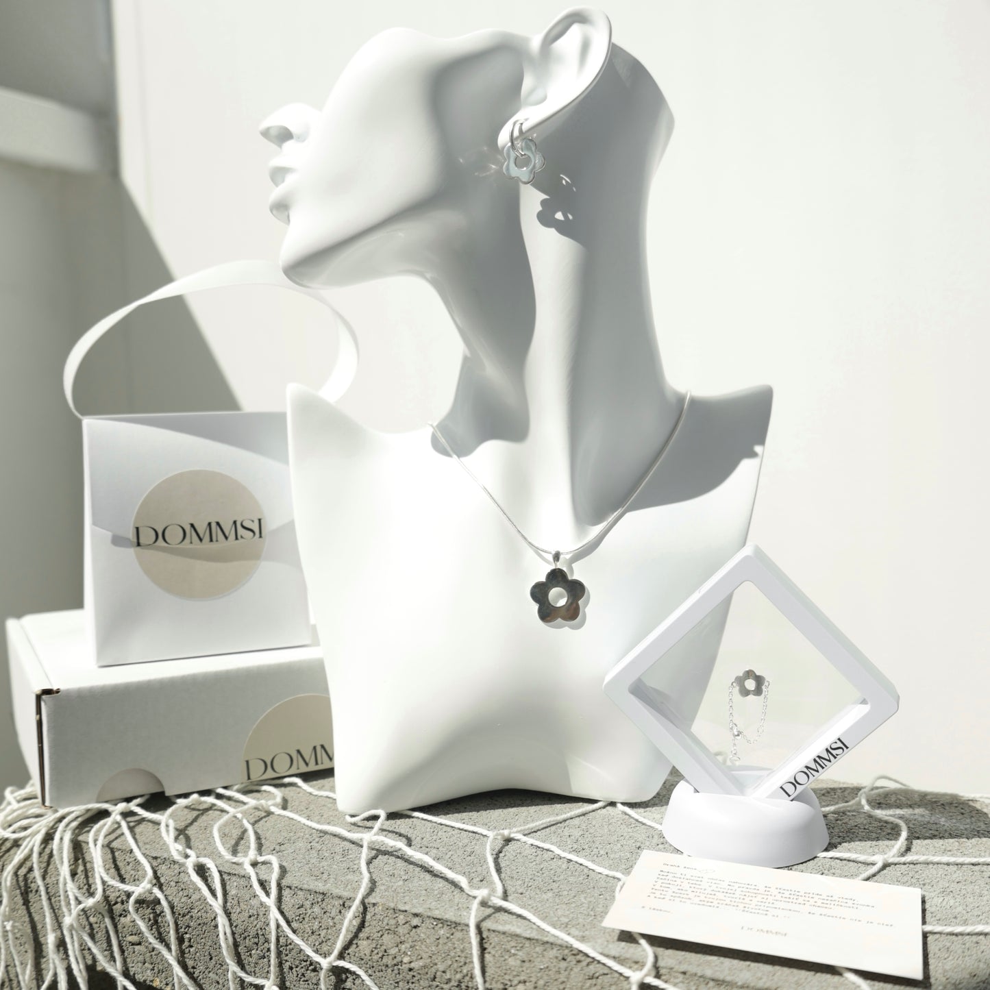 Dommsi-nastavitelny-set-nausnice-prsten-nahrdelnik-striebro-stastna-si